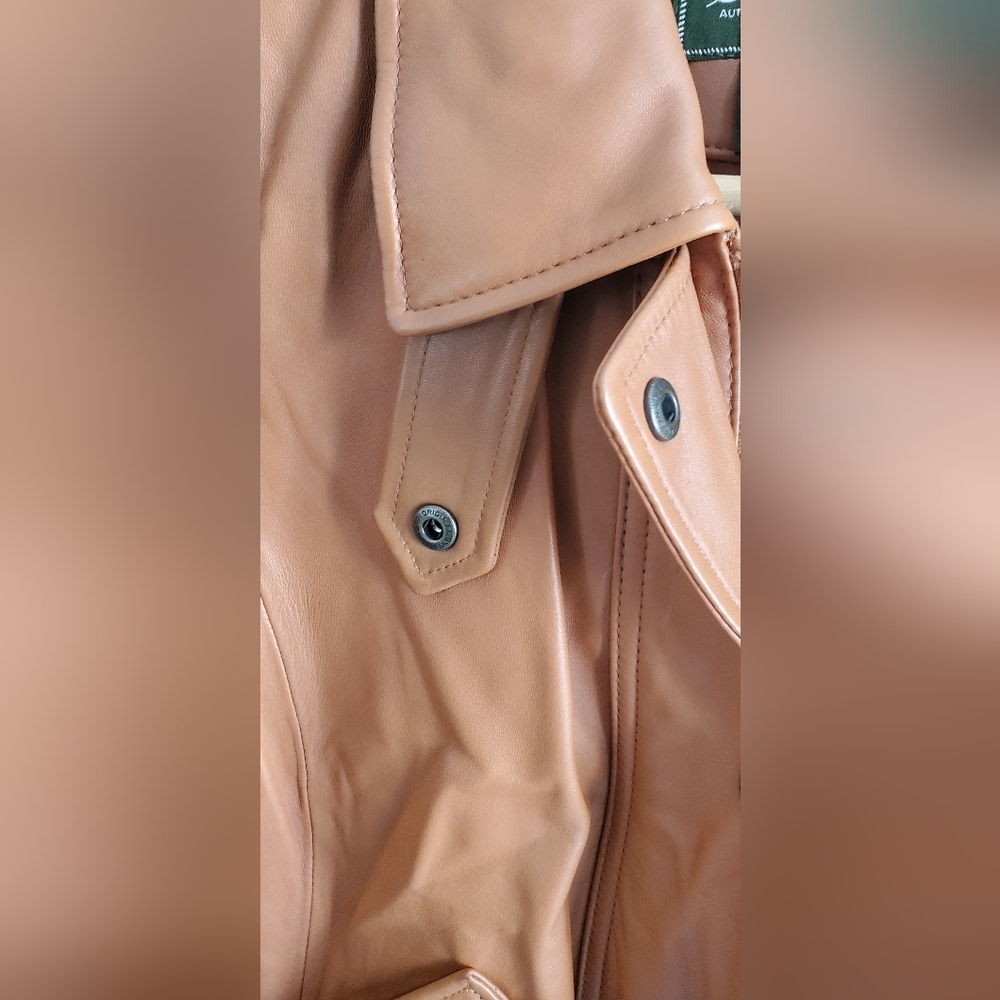 Eddie Bauer Classic Tan lambs Leather Jacket. womens small. EUC - Picture 6 of 8
